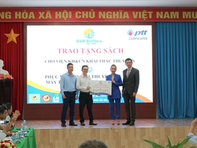 Siam Brothers Vietnam sponsors training materials for ship captains and chief engineers at the Institute of Marine Science and Technology - Nha Trang University