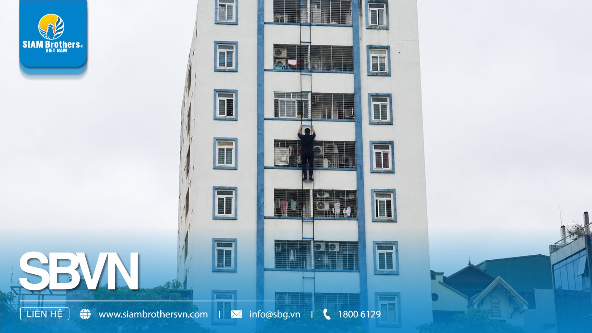 Chung cư mini và nhà phố nhiều tầng: Vì sao mỗi gia đình nên chuẩn bị thang dây thoát hiểm?