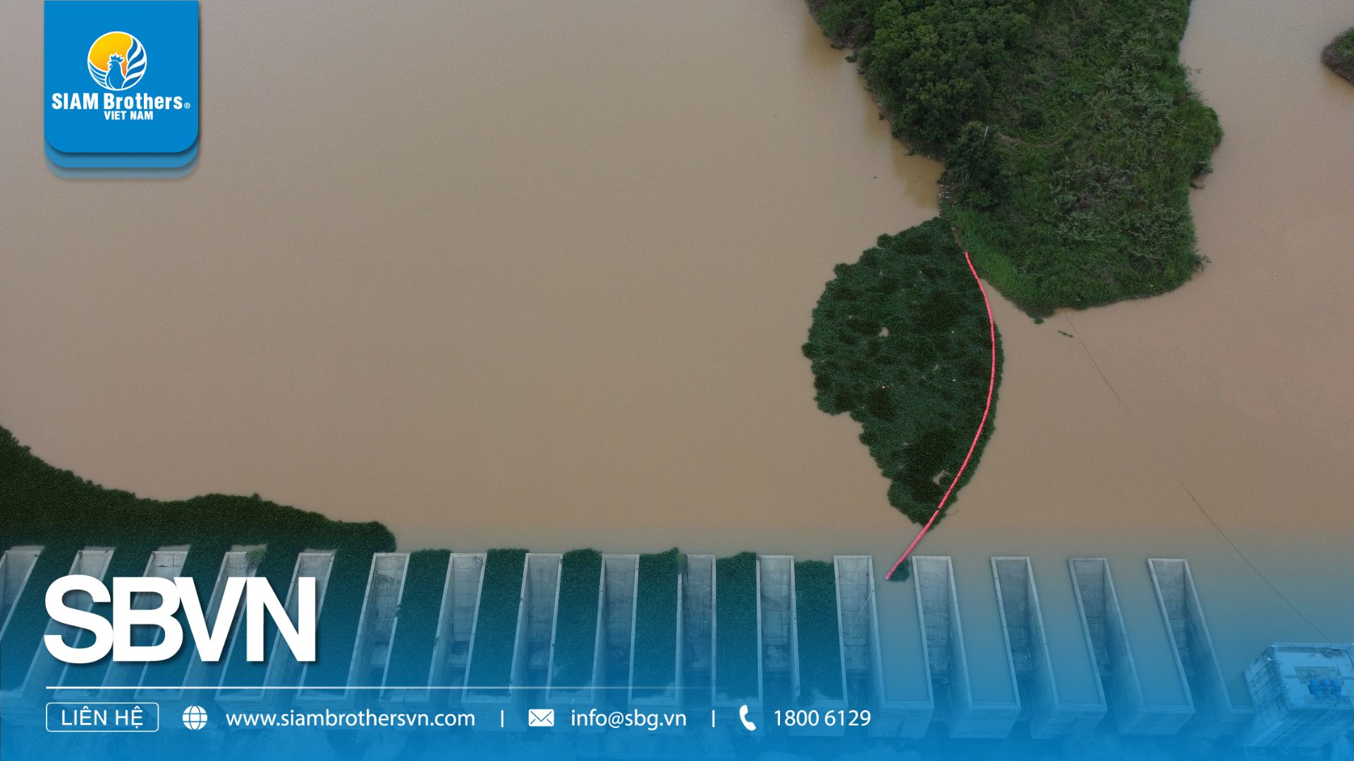 So sánh phao chắn rác chuyên dụng và hệ thống chắn rác tự chế: Đâu là lựa chọn bền vững?