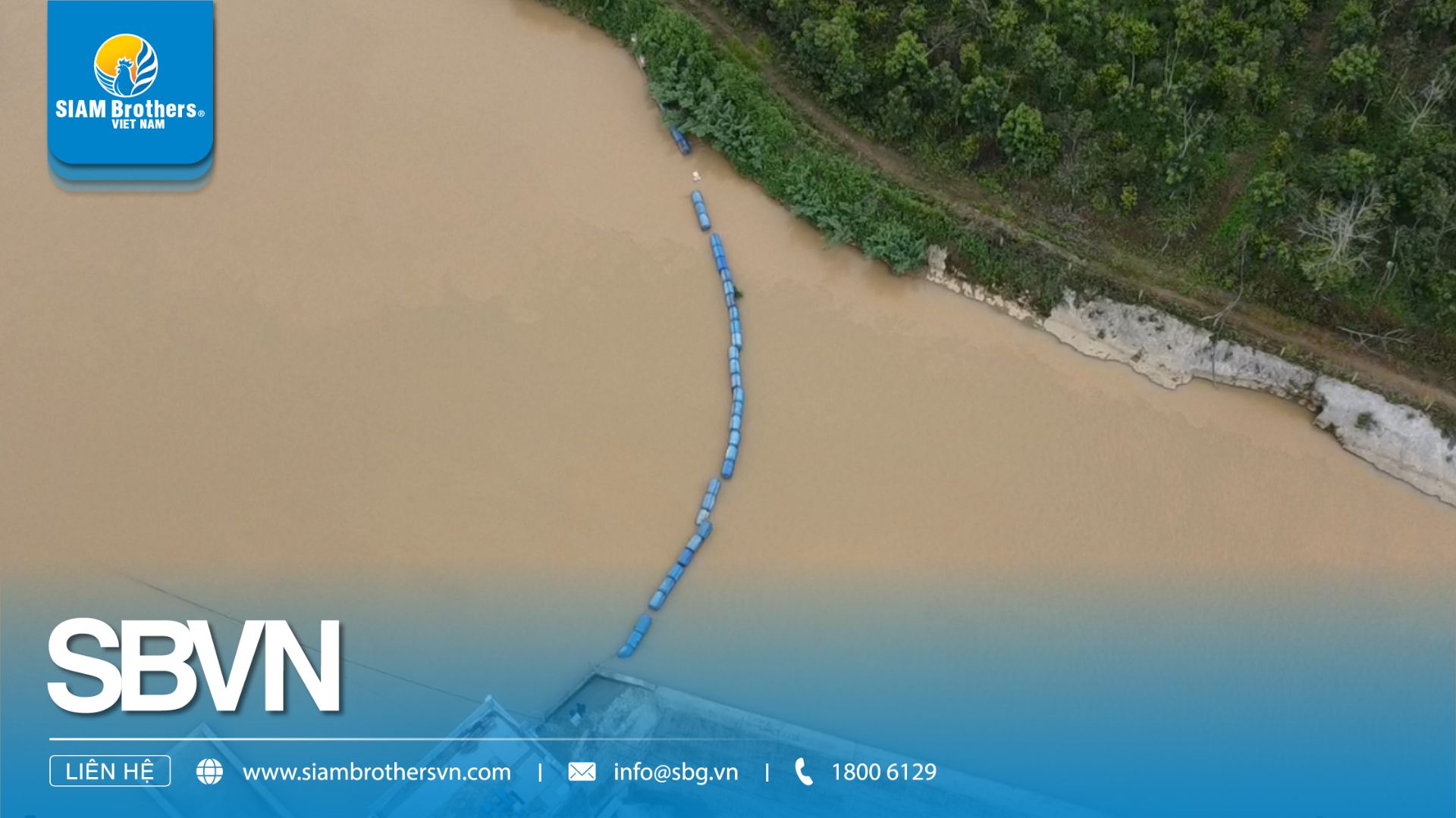 So sánh phao chắn rác chuyên dụng và hệ thống chắn rác tự chế: Đâu là lựa chọn bền vững?